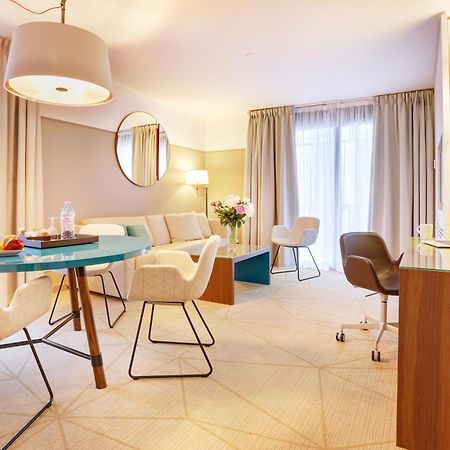 קורבוו Fraser Suites Paris La Defense מראה חיצוני תמונה