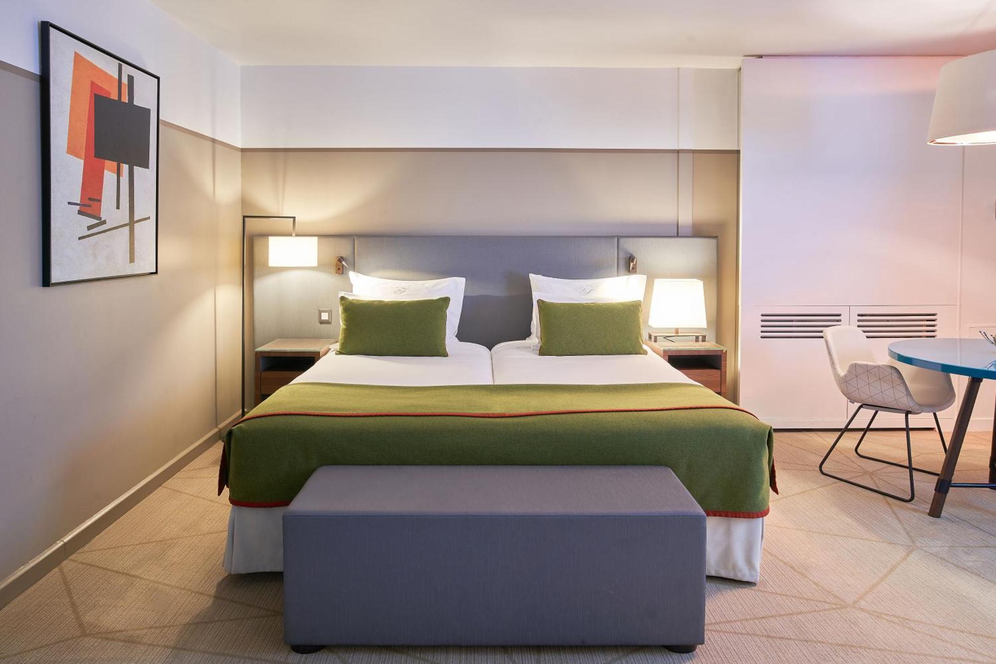 קורבוו Fraser Suites Paris La Defense מראה חיצוני תמונה A room at the hotel