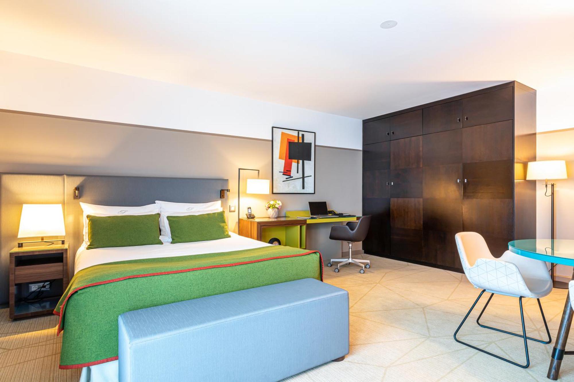 קורבוו Fraser Suites Paris La Defense מראה חיצוני תמונה A room at the hotel