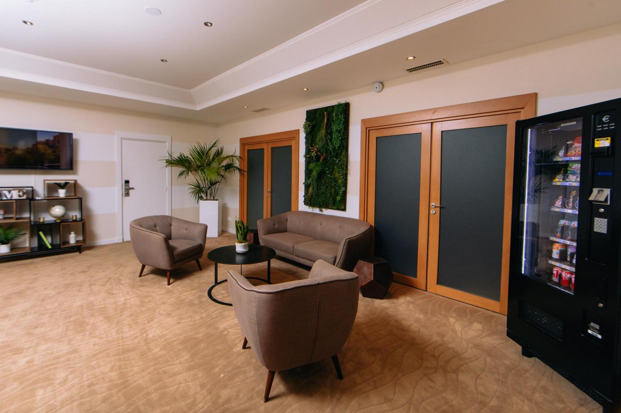 קורבוו Fraser Suites Paris La Defense מראה חיצוני תמונה The waiting room at the clinic