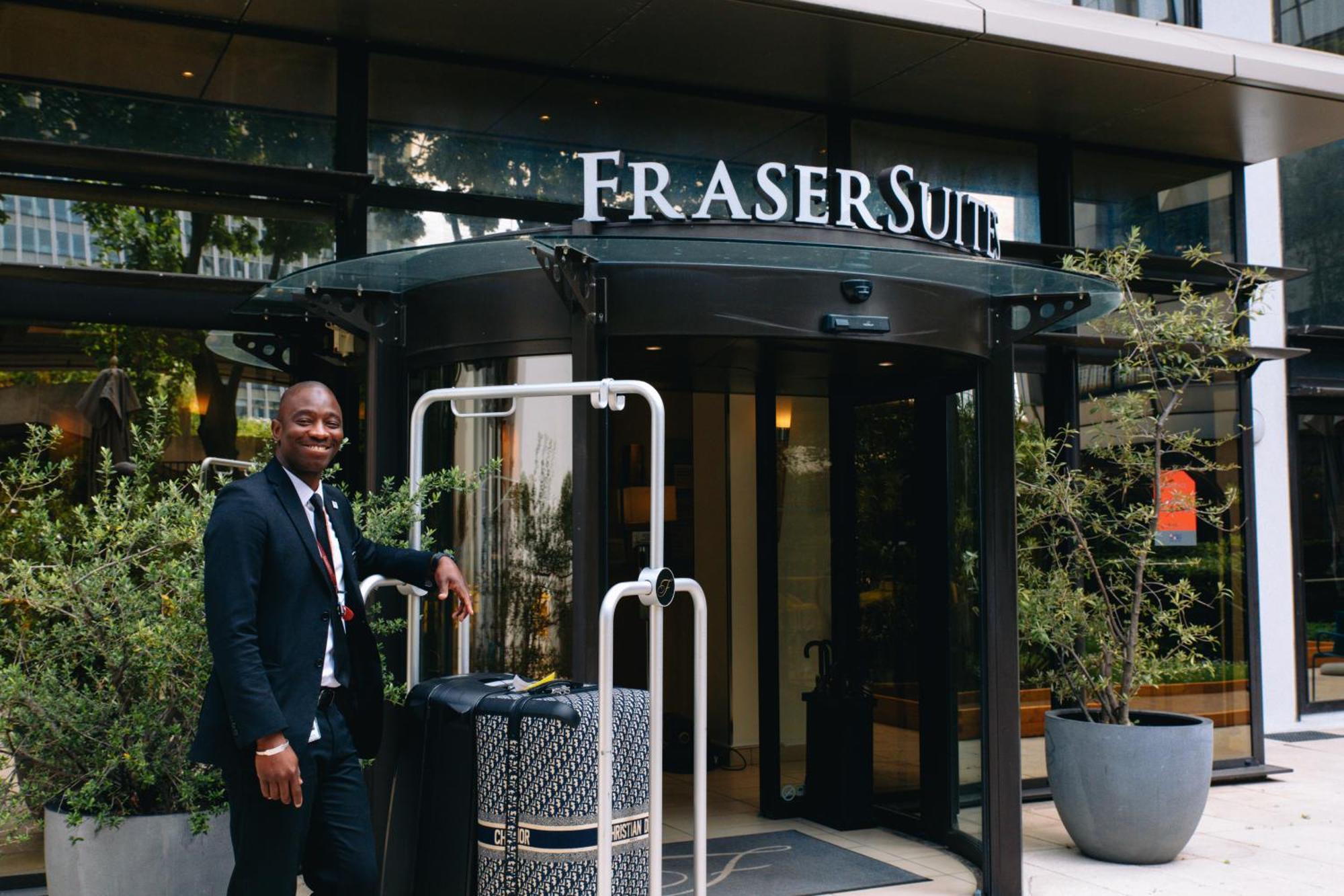 קורבוו Fraser Suites Paris La Defense מראה חיצוני תמונה Fraser Suites Paris