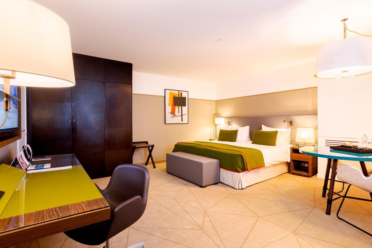 קורבוו Fraser Suites Paris La Defense מראה חיצוני תמונה A room at the hotel