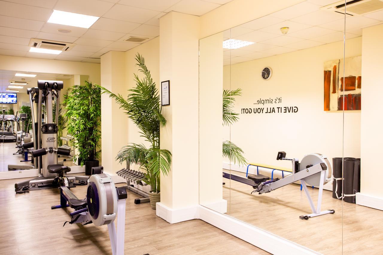 קורבוו Fraser Suites Paris La Defense מראה חיצוני תמונה The gym at the London Rowing Centre